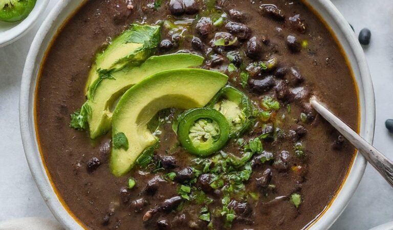 Spicy Vegan Black Bean Soup: A Hearty and Healthy Meal in a Bowl